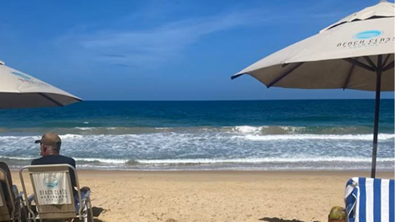 Muro Alto: Resort Pé na Areia p/ 7 Hóspedes