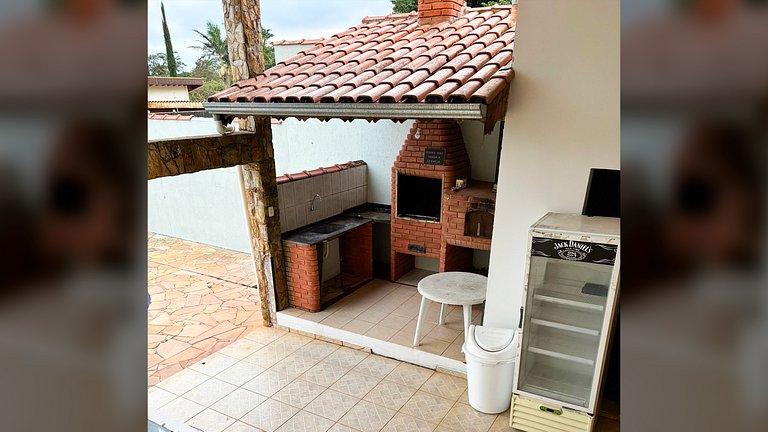 Casa Bella Atibaia: Piscina c/ Hidro e Sinuca