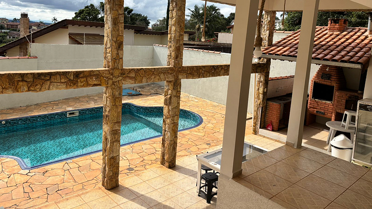Casa Bella Atibaia: Piscina c/ Hidro e Sinuca