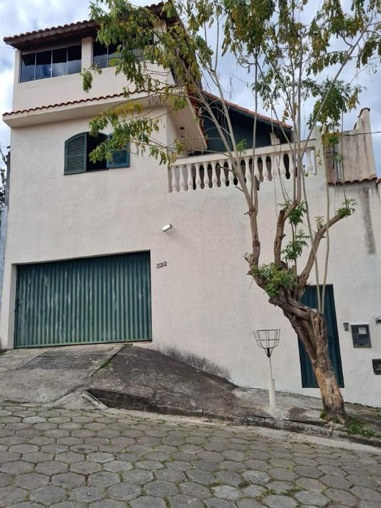São Lourenço: Casa c/ Piscina, Wi-Fi e Garagem