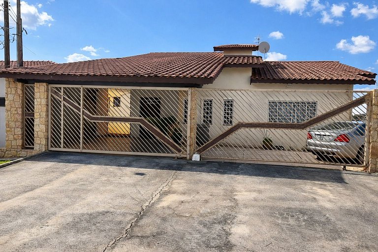 Casa Bella Atibaia: Piscina c/ Hidro e Sinuca