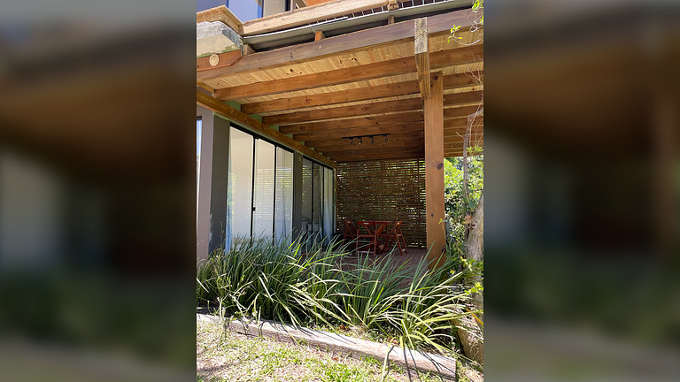Casa Garopaba: Ar-Condicionado, Deck e Natureza