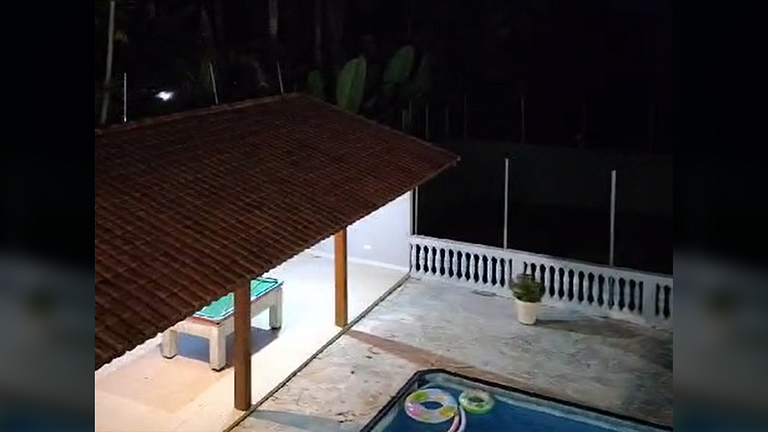 Embu-Guaçu: Refúgio Gramado com Piscina