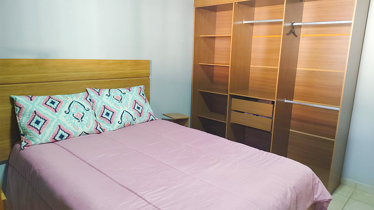 Embu-Guaçu: Refúgio Gramado com Piscina