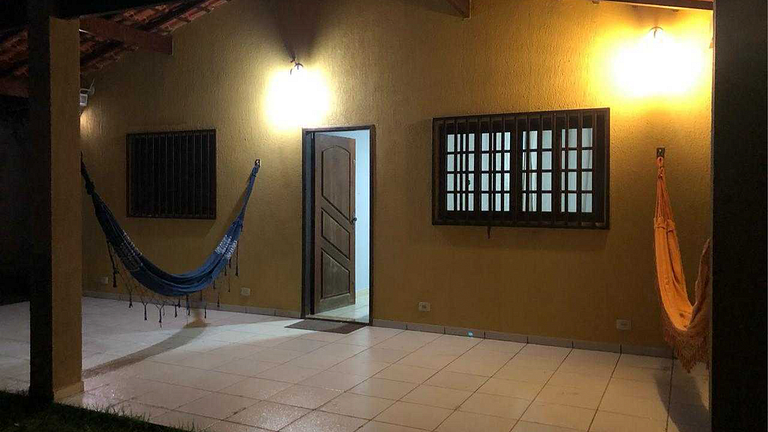 Embu-Guaçu: Refúgio Gramado com Piscina