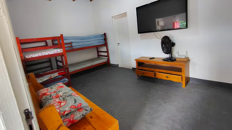 Itanhaèm a 5 min a pé da Praia: Casa c/ Piscina