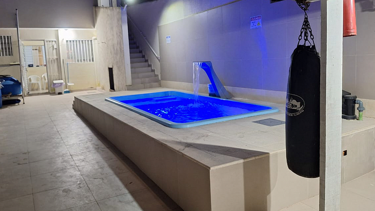 Itanhaèm a 5 min a pé da Praia: Casa c/ Piscina