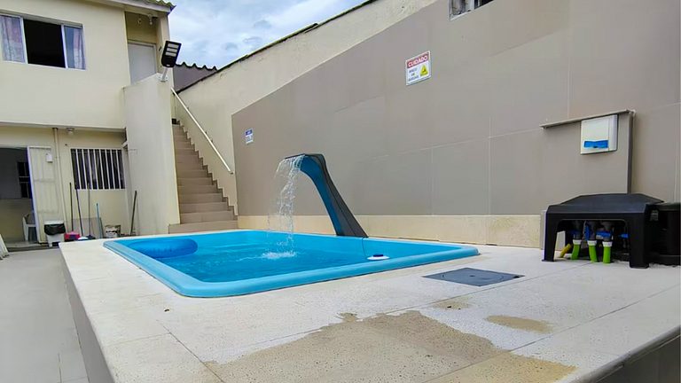 Itanhaèm a 5 min a pé da Praia: Casa c/ Piscina